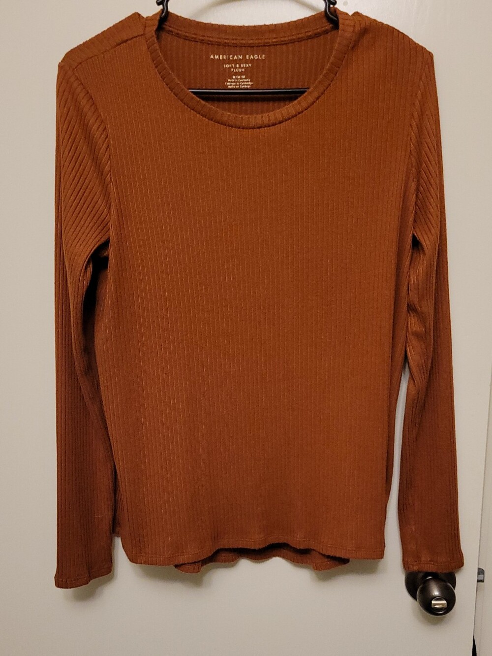 American Eagle Ribbed Crewneck Long Sleeve Shirt